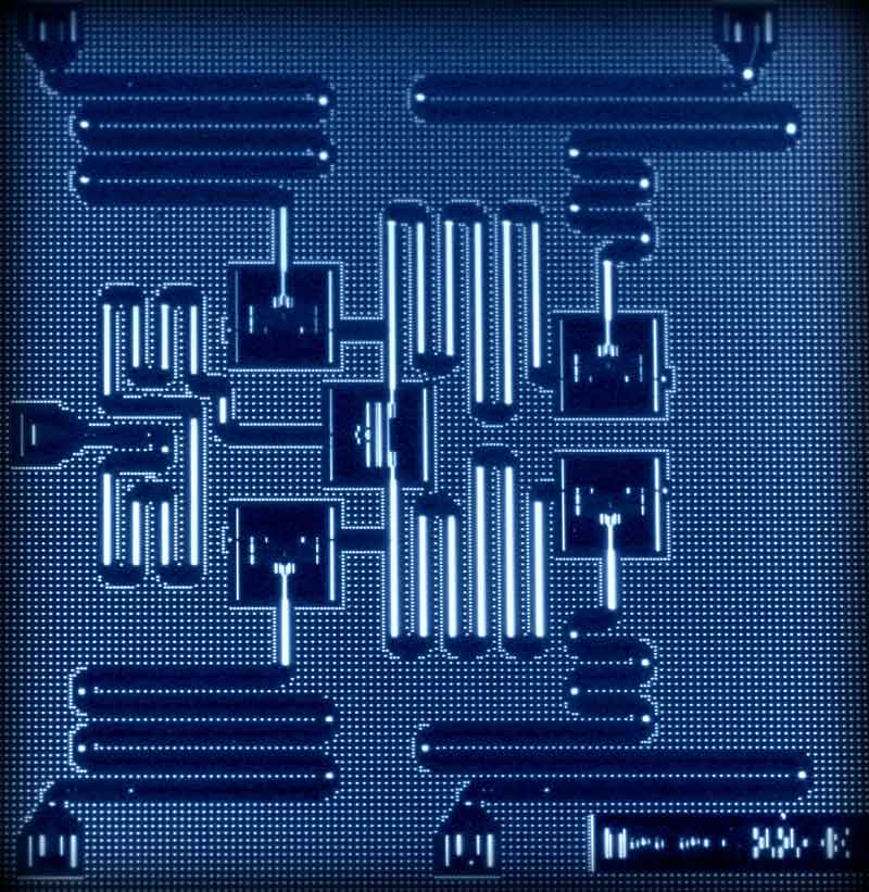Layout of IBM's five superconducting quantum bit device. Image courtesy of IBM Research.